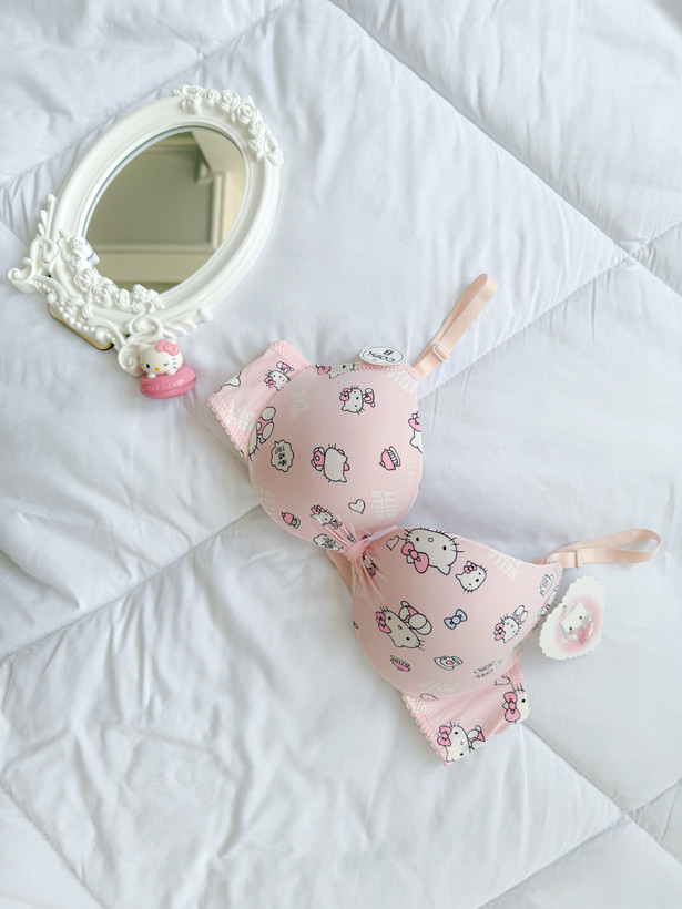 سوتین کیتی🎀